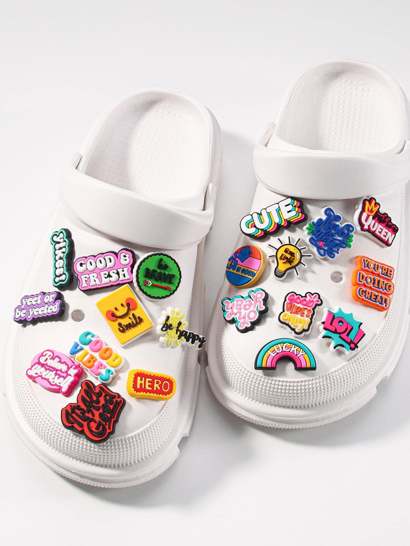 20入組彩虹和字母設計鞋撞色PVC可愛配件適用於洞洞鞋和拖鞋 - 彩色 - 查看 1