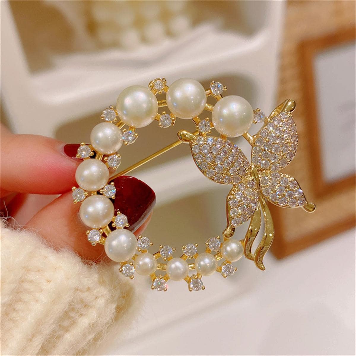 Faux Pearl Decor Brooch - Gold - View 1