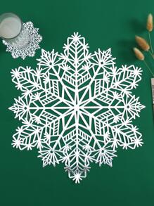 4pcs Christmas Series Silver-color Snowflake Shaped Hollow Out Placemats For Table Decoration, Insulation, Pot Holder. Suitable For Home, Kitchen, Restaurant, Birthday Party, Festival, Hotel, Farmhouse, Family Gathering. - Silver - View 4