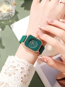 Minimalist Square Pointer Quartz Watch - Green - View 3