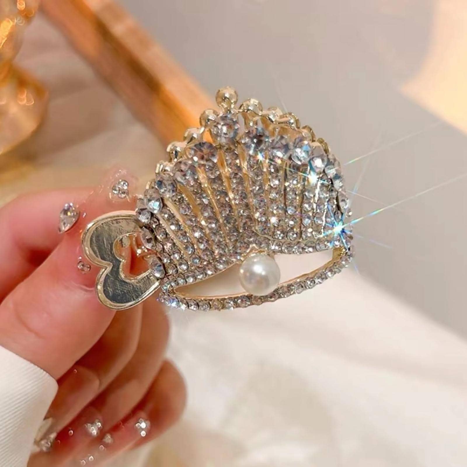 1入組女士水鑽皇冠和人造珍珠裝飾魅力四射髮夾適用於頭髮裝飾用品 - 金色 - 查看 1