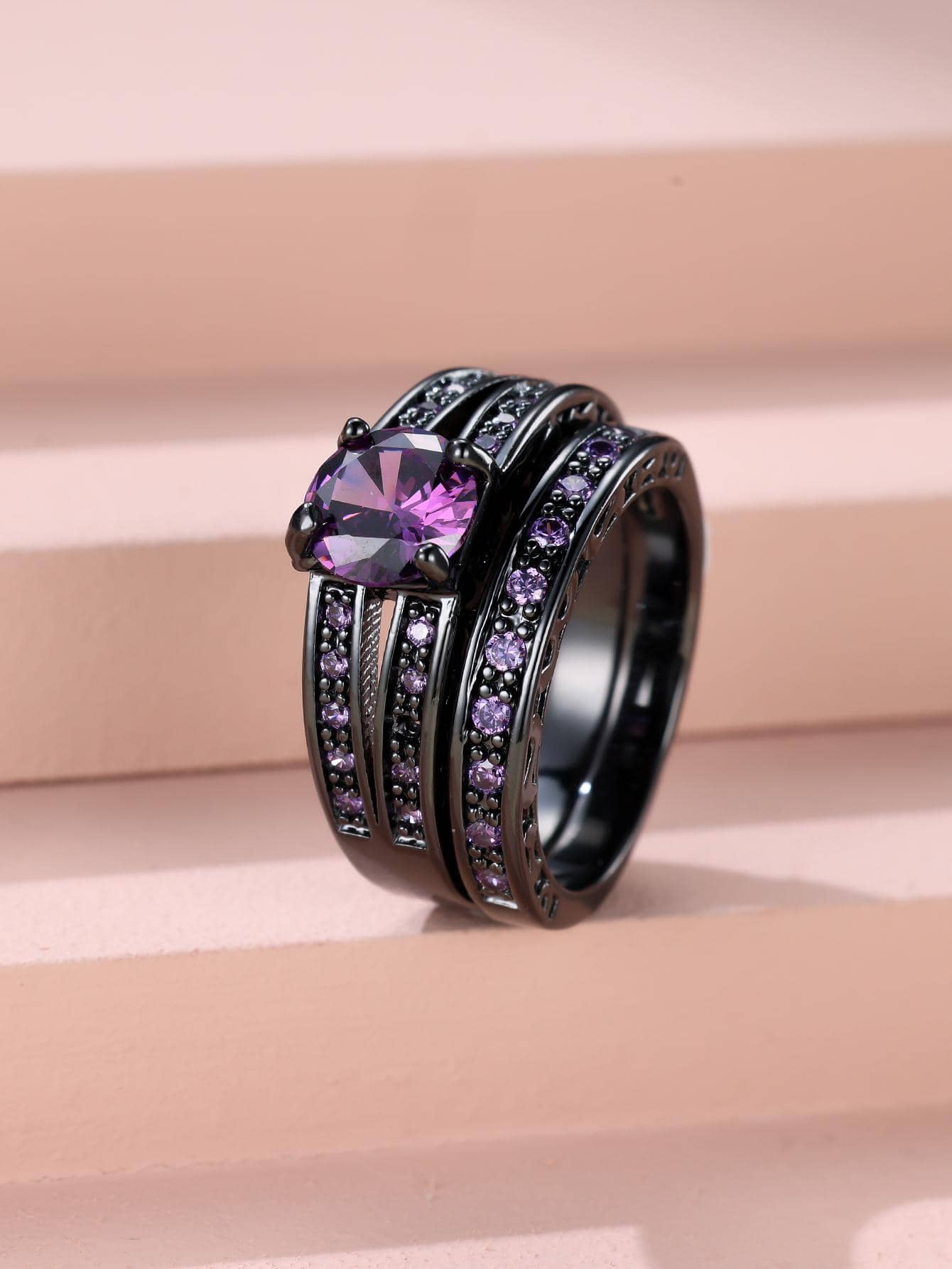 奢華高貴情侶款黑金和紫鑽全鑲嵌戒指套裝適合女士約會 - 紫色 - 查看 1