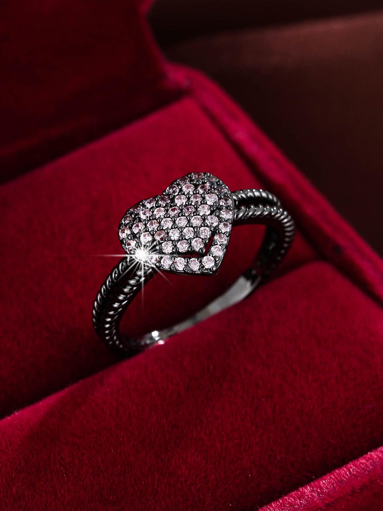 Nhẫn Trang Trí Trái Tim Đính Đá Cubic Zirconia - Hồng - Xem 1