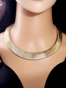 Minimalist Chain Necklace - Gold - View 4