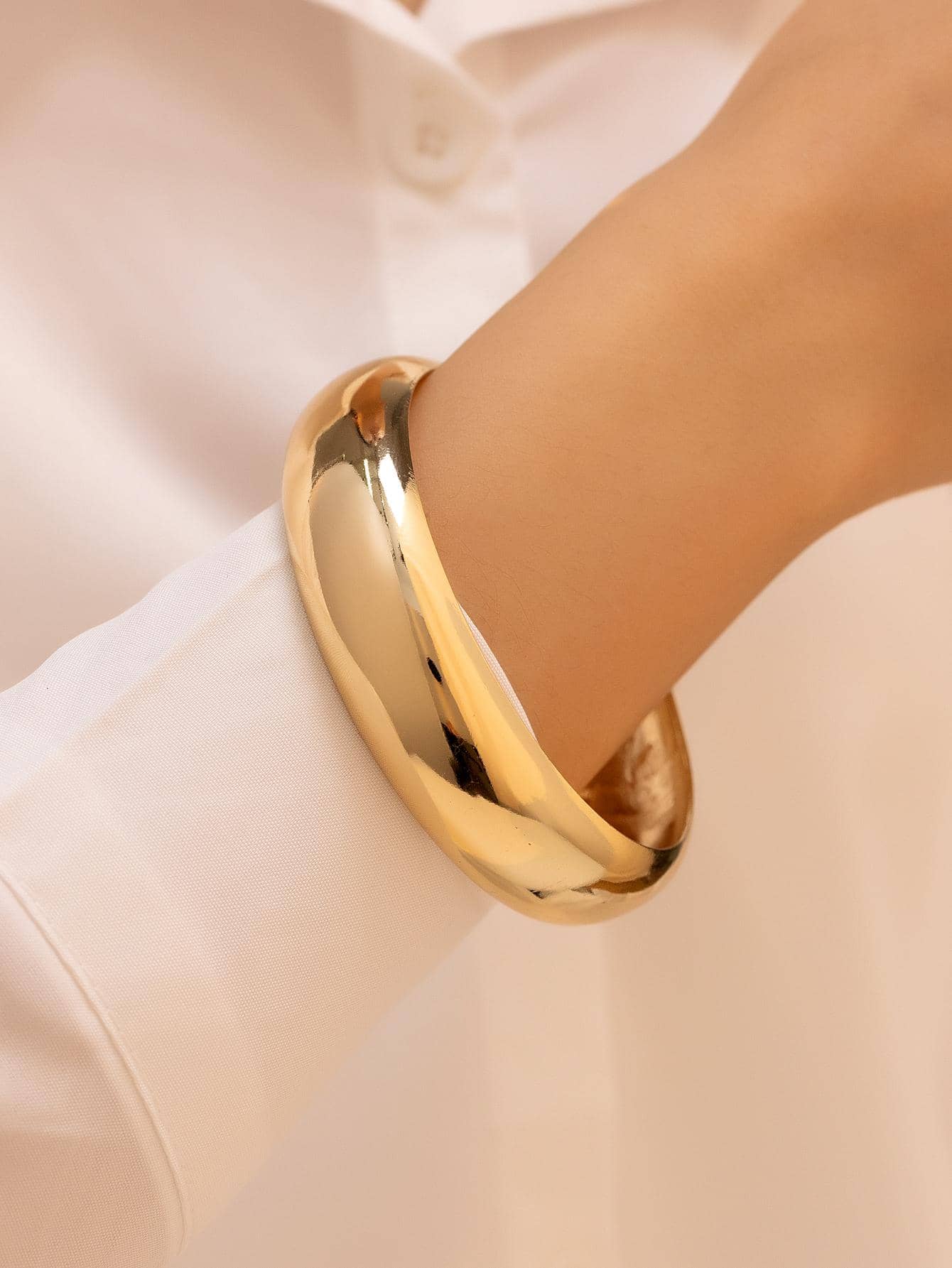 Brazalete sólido minimalista - Amarillo Oro - Ver 1