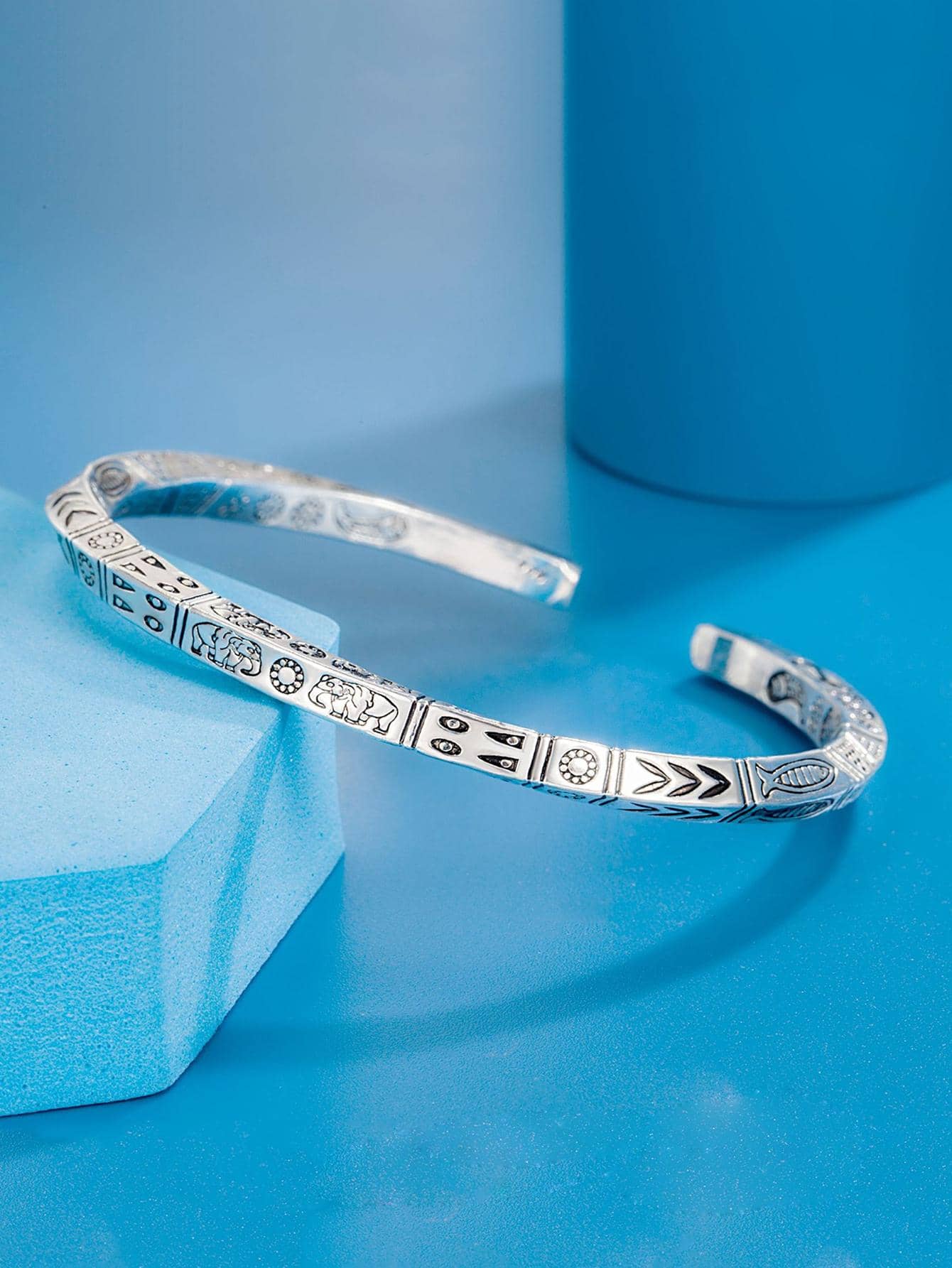 男士不銹鋼時尚外觀時尚圖騰細節袖口手鐲男士日常裝飾 - 復古銀色 - 查看 1