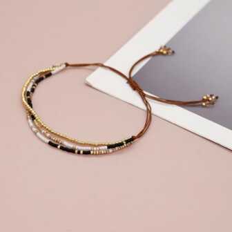 Pulsera con diseño de cuenta