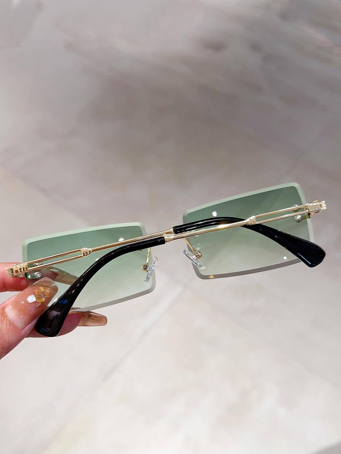 1pc Vintage Rimless Gradient Men Women Fashion Square Green Lens