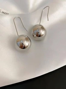 带球形细节的闪亮银质钩形耳环 - 时尚达人的必备单品 - 銀色 - 查看 2