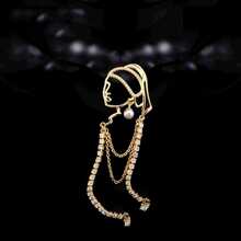 Figure Decor Brooch - Gold - View 1