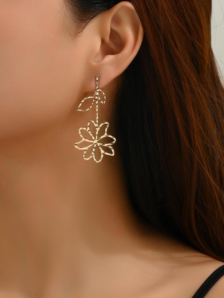 1對夸張中空花卉金屬耳環，女士性感又潮流的夏季度假約會耳釘 - 金黃色 - 查看 1