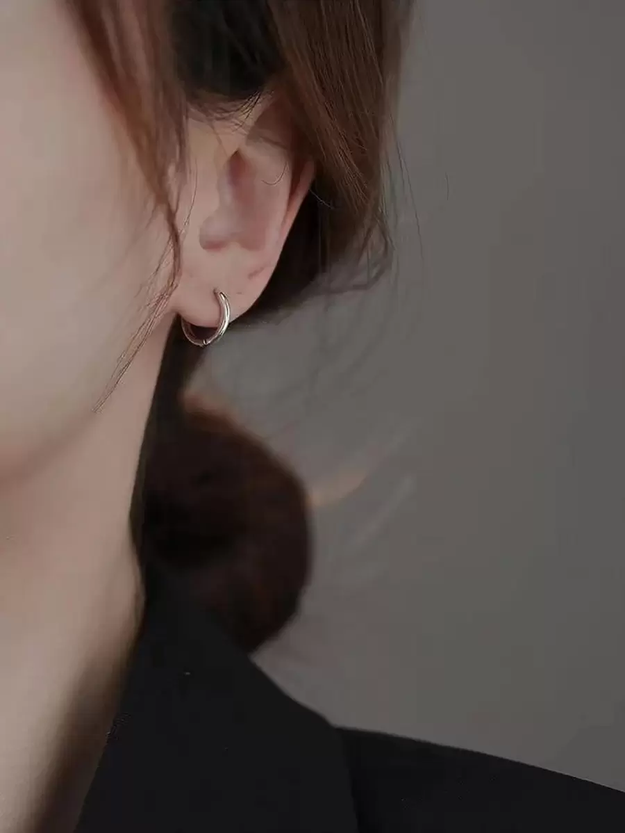 Minimalist Hoop Earrings - Silver - View 1