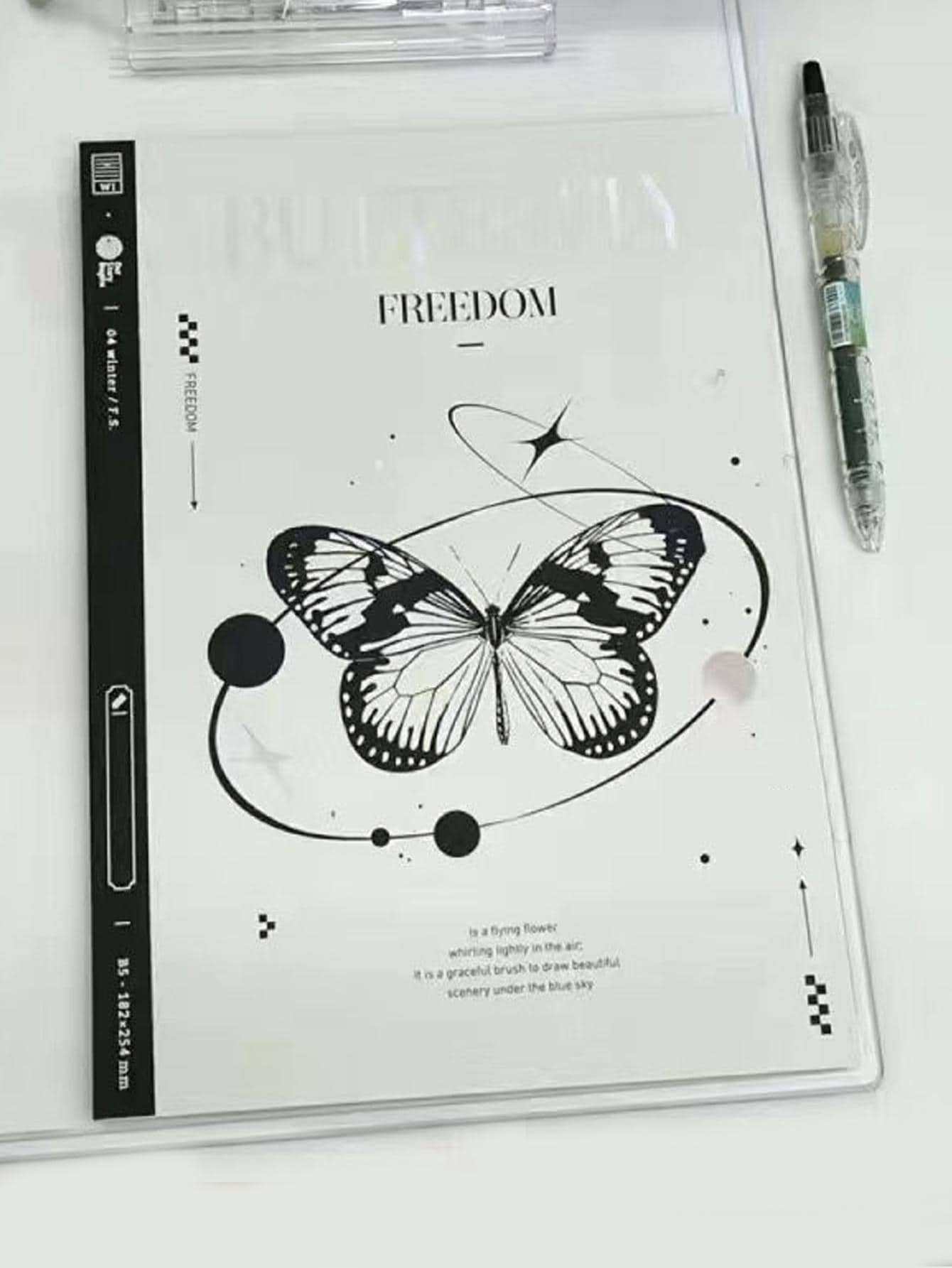 1 pieza Cuaderno con estampado de mariposa - Blanco y Negro - Ver 1