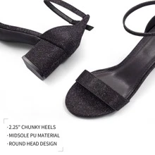 Women 2.25 In Chunky Low Heels Open Toe Block Heeled Dress Ankle Strap Pump Wedding Sandals - 黑與白 - 查看 3