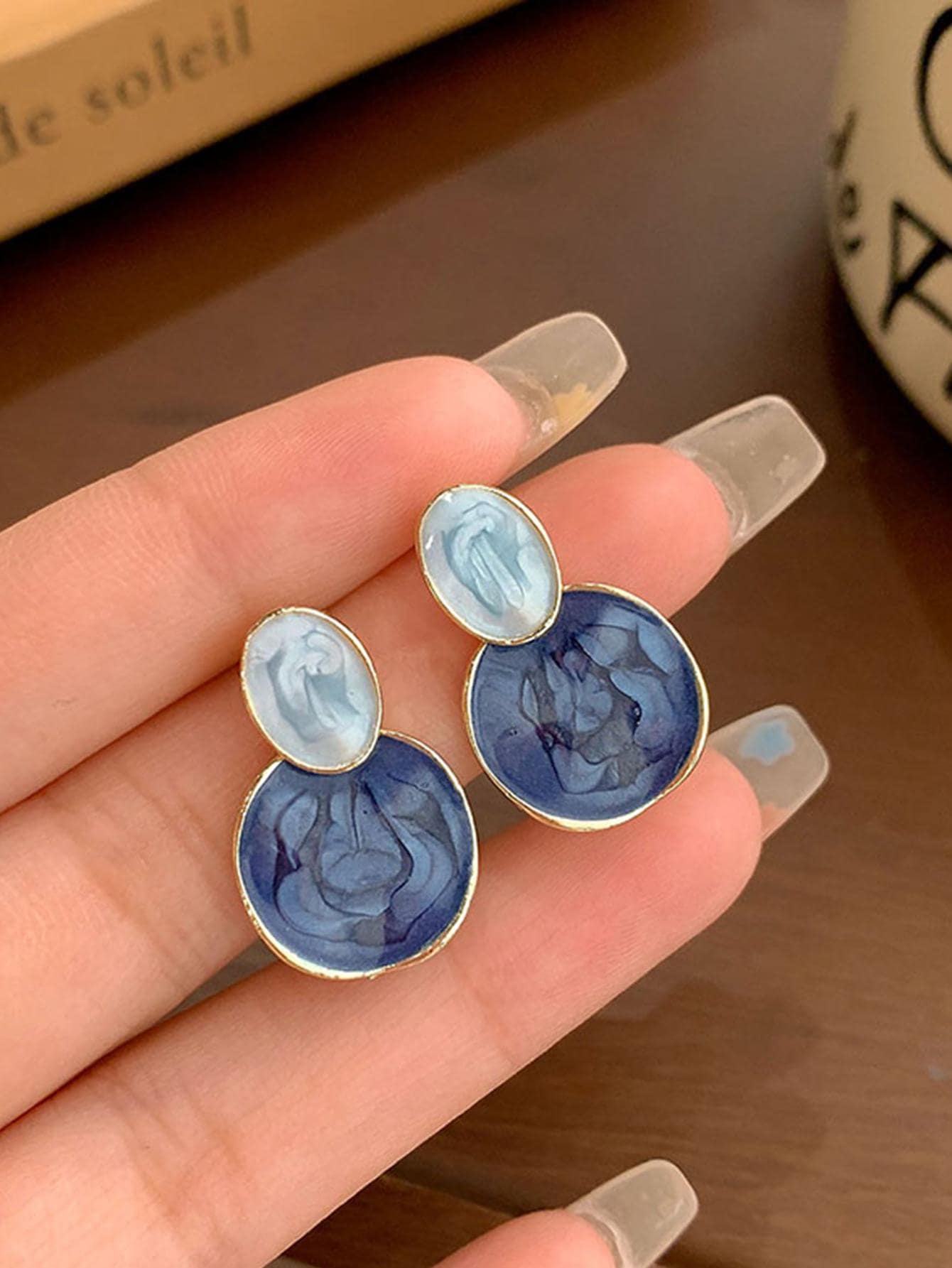 Oval Decor Stud Earrings - Blue - View 1