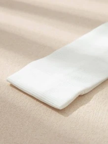 1件装女士纯色休闲发带，适合返校季、健身、运动等场合，可作头巾、吸汗带、发箍等，秋冬季节也适合作为女士度假装扮的发饰，优雅舒适，柔软亲肤。 - 白色 - 查看 4