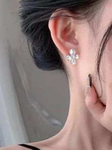 花耳釘 - 銀色 - 查看 2