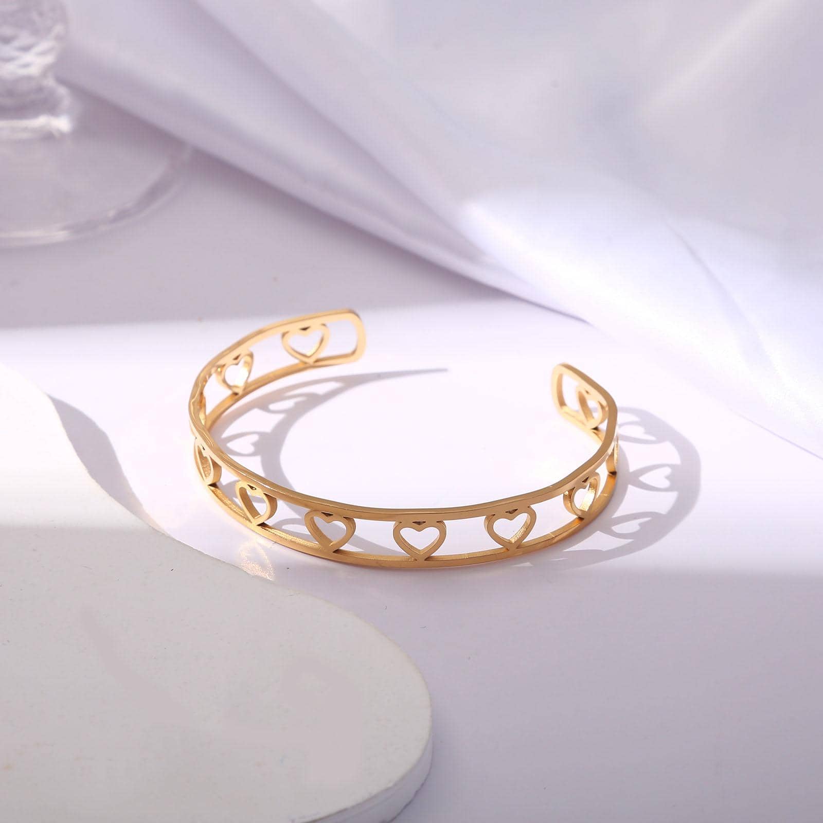 1pc European And American Style Fashionable Stainless Steel Open Cuff Bracelet With Inlaid Heart - Yellow Gold - View 1