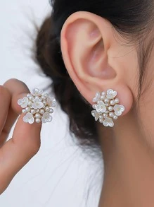 花朵與仿珍珠裝飾耳環 - 白色 - 查看 1