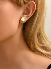 1 对法式优雅幸运五瓣花耳钉，铜色，日常佩戴或生日/毕业礼物送给朋友