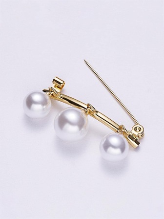 人造珍珠裝飾胸針