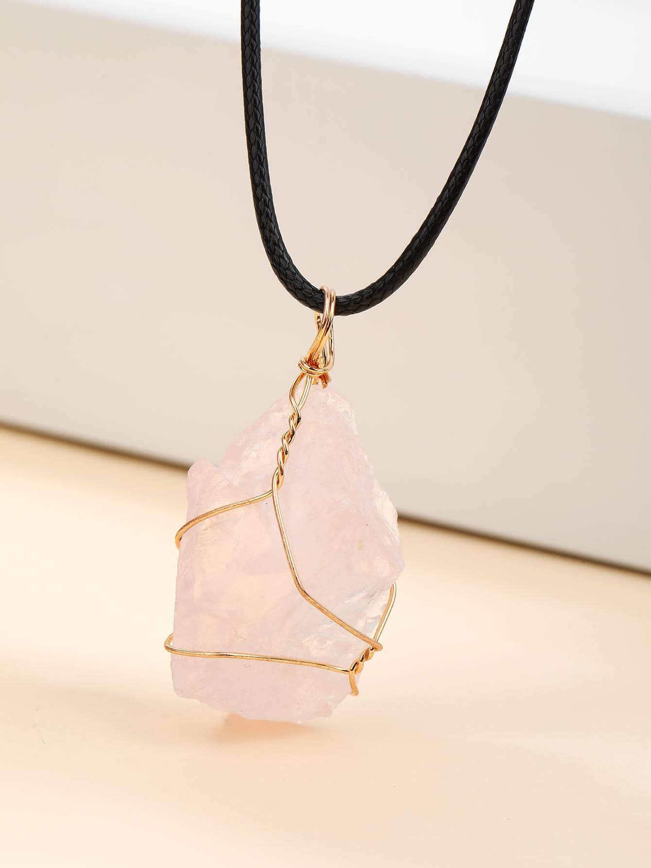 Mặt dây chuyền pha lê tự nhiên - Hồng - Xem 1