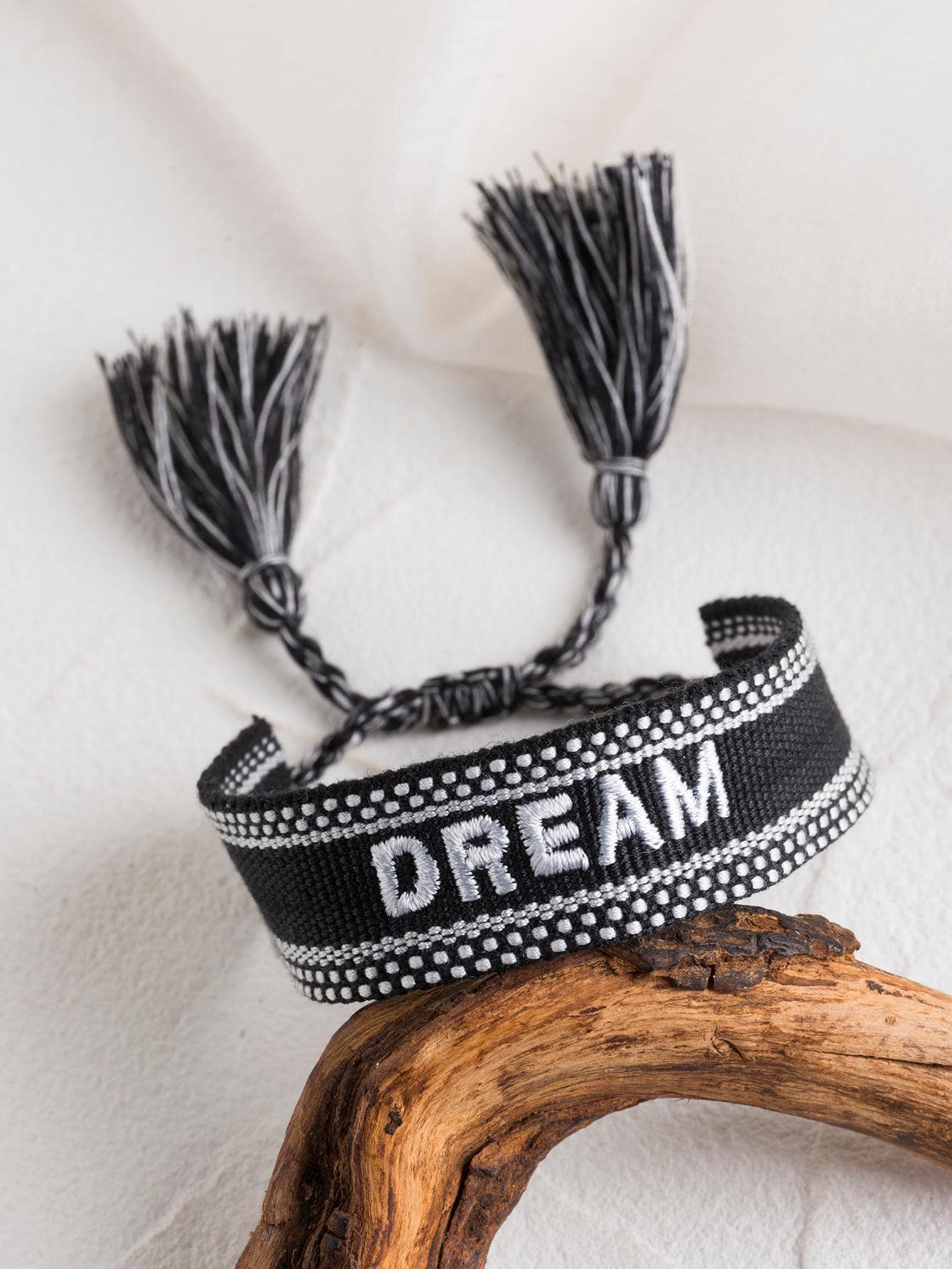 字母刺繡流蘇裝飾手環 - 彩色 - 查看 1