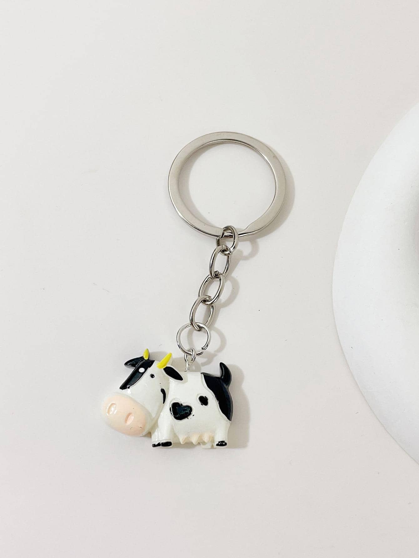 牛チャームキーホルダー | SHEIN JAPAN