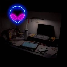 1 pieza Letrero de neón LED de plástico colgante neón modernista con extraterrestre diseño para casa - Multicolor - Ver 4