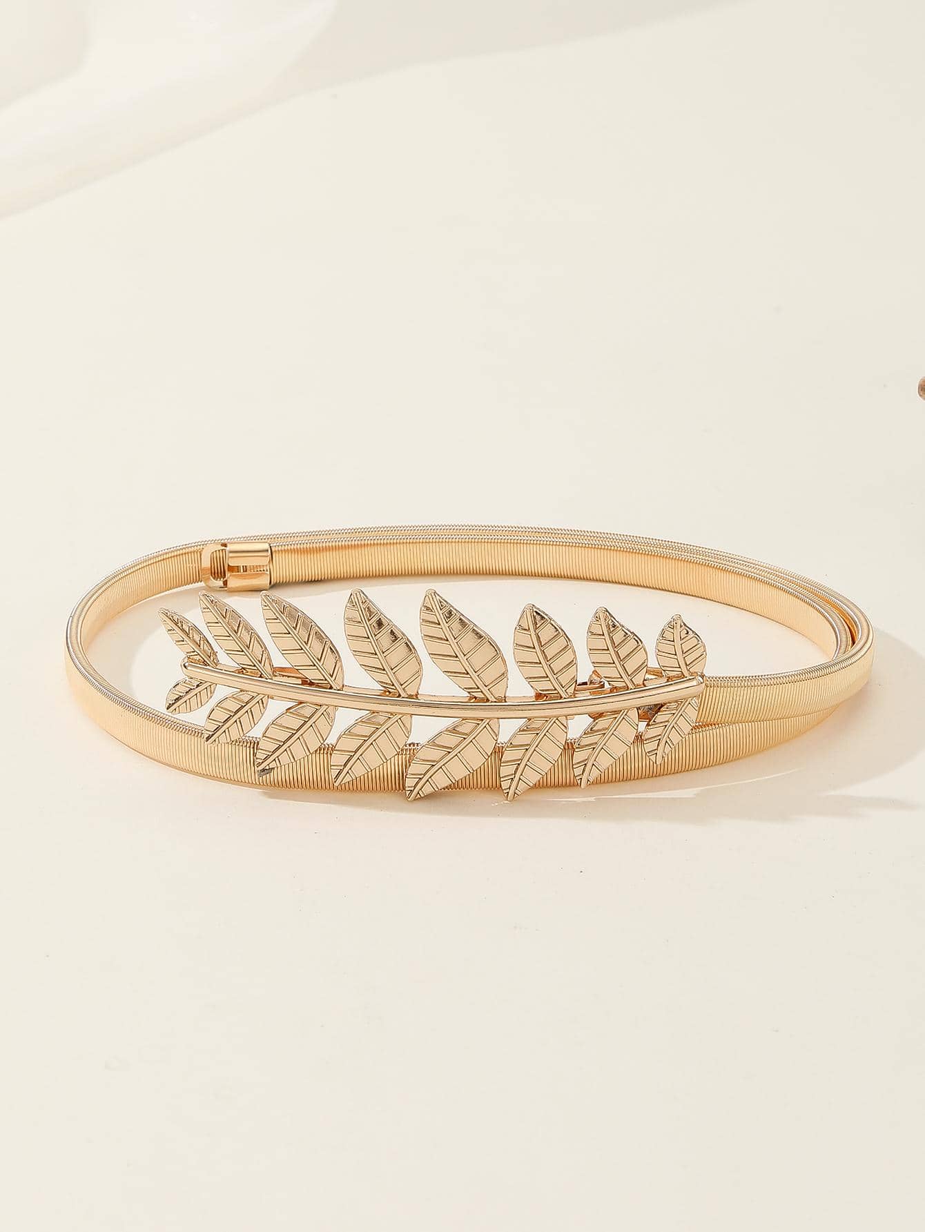 1入組女士樹葉裝飾扣飾細腰帶 - 金色 - 查看 1