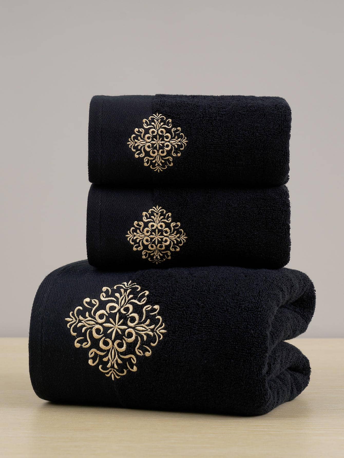 QIBHI 1/3件可選 純棉純色刺繡歐式毛巾 (40*75cm) 100%純棉毛圈浴巾 (70*140cm) 適用於浴室、返校、旅行、旅行配件、居家必需品、毛巾、居家全棉吸水柔軟優雅極簡浴室浴巾 - 黑色 - 查看 1
