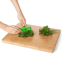 1pc Herb Stripper Leaf Remover, Portable Tool For Camping And Kitchen - Green - View 5