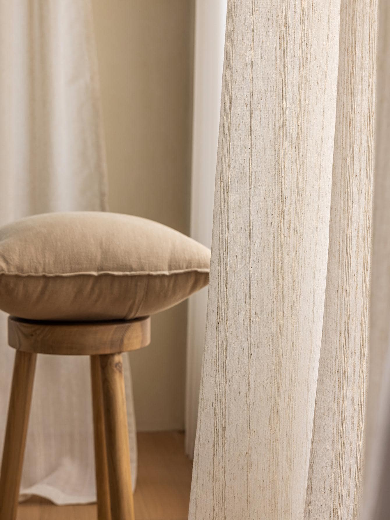 Striped Pattern Single Panel Sheer Curtain, Modern Polyester Light Filtering Privacy Sheer Curtain For Living Room And Bedroom - Multicolor - View 1