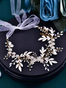 Pas ślubny z dekoracją z kryształków górskich