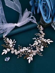 Pas ślubny z dekoracją z kryształków górskich