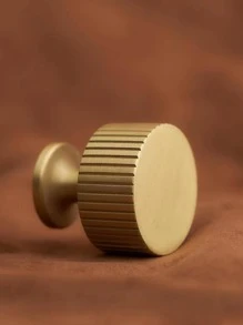 8 قطع مقابض خزانة أوروبية الطراز، مناسبة للأدراج والخزائن وأبواب الخزائن والمطابخ والخزائن الجدارية والأثاث الأمريكي، مقابض سحب ذات فتحة واحدة صلبة. مصنوعة من النحاس، مع براغي مجانية مرفقة