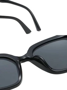 1pc Black Square Frame Fashion Glasses For Women Beach Accessories For Women Glasses Shades Basics Fall Winter Women Outfits Clothes Business Casual Gifts For Summer Beach Vacation,Outdoor,Travel - Black - View 4