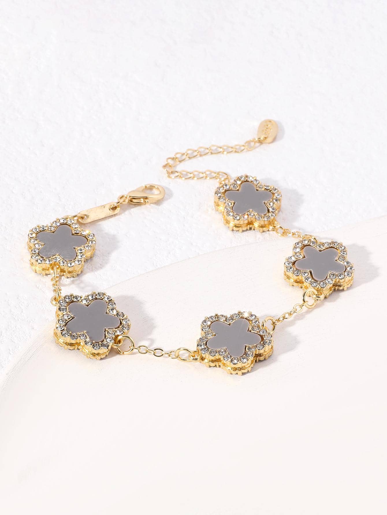 Chuỗi vòng tay - Xám - Xem 1