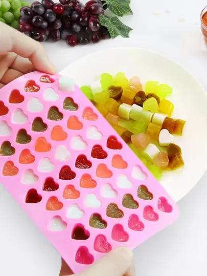 1个硅胶糖果模具，创意心形巧克力模具，适用于厨房烘焙、情人节派对、家居装饰、家居礼品