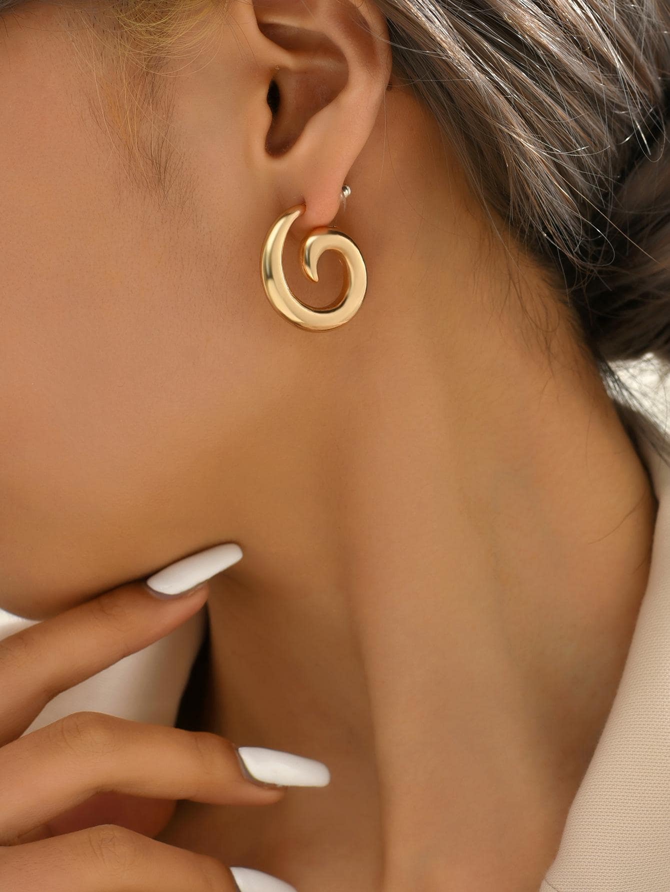 Hoa tai vòng tối giản - Vàng - Xem 1