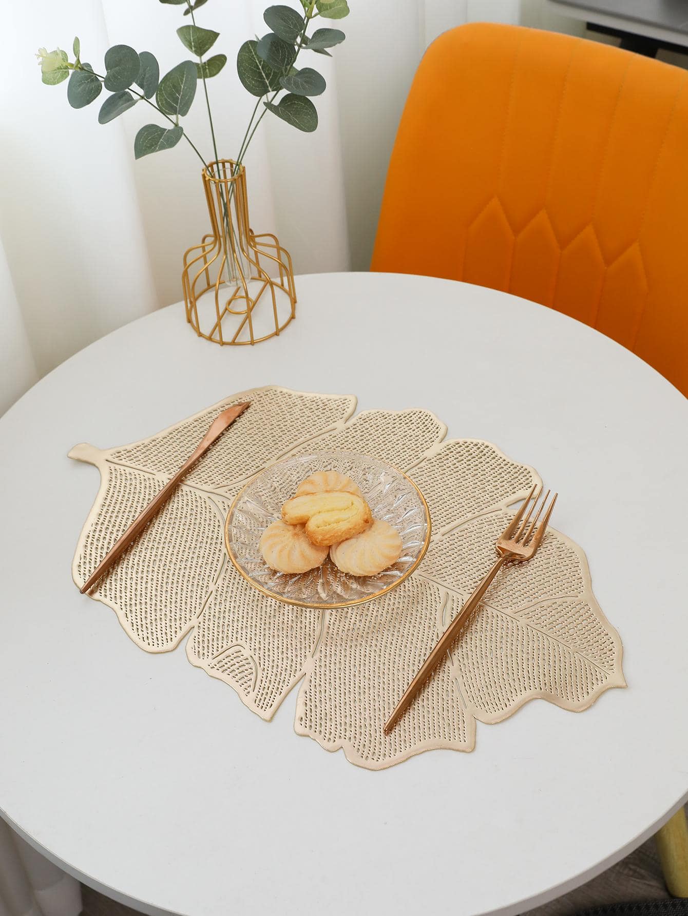 1pc Leaf Shaped Hollow Out Placemat, Modern PVC Anti-slip Table Mat For Home - Gold - View 1