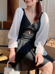 Contrast Sleeve Ruched Cut Out Athletic One Piece Swimsuit - Black and White - View 3