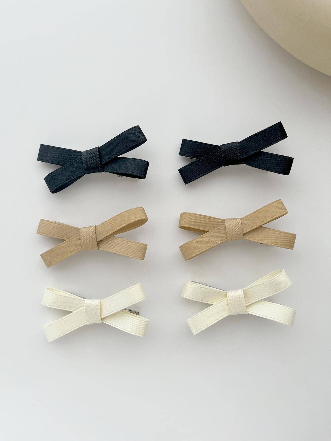 6入組蝴蝶結裝飾鴨嘴夾適用於返校 - 彩色 - 查看 1