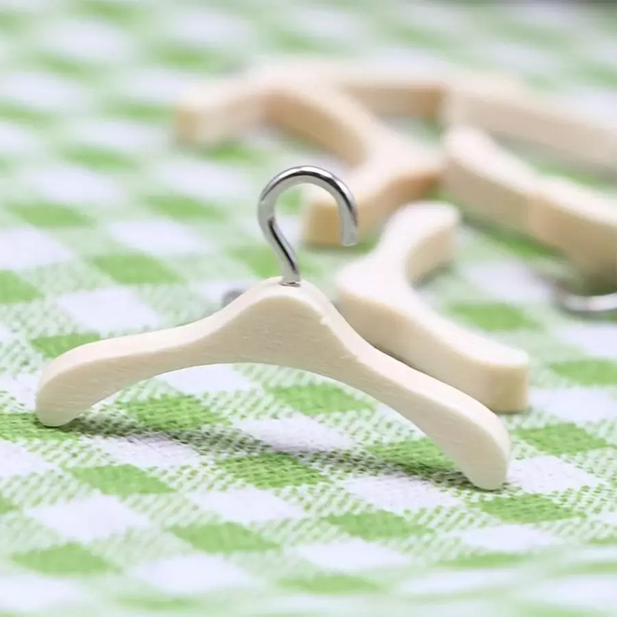 5入組木頭簡約風迷你衣架形狀裝飾物品適用於玩偶屋 - 米色 - 查看 1