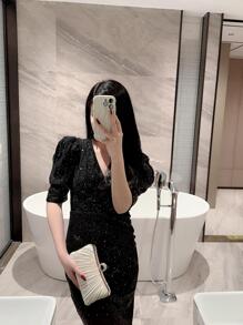 Moonlit EveBag An Exquisite And Elegant Satin Pleated Design Box Clutch Bag, Ideal For Romantic Weddings, Parties, Bride To Be, Glittering Ring Dinner Parties, Cocktail Parties, And Evenings, With Chain Strap. - Apricot - View 9