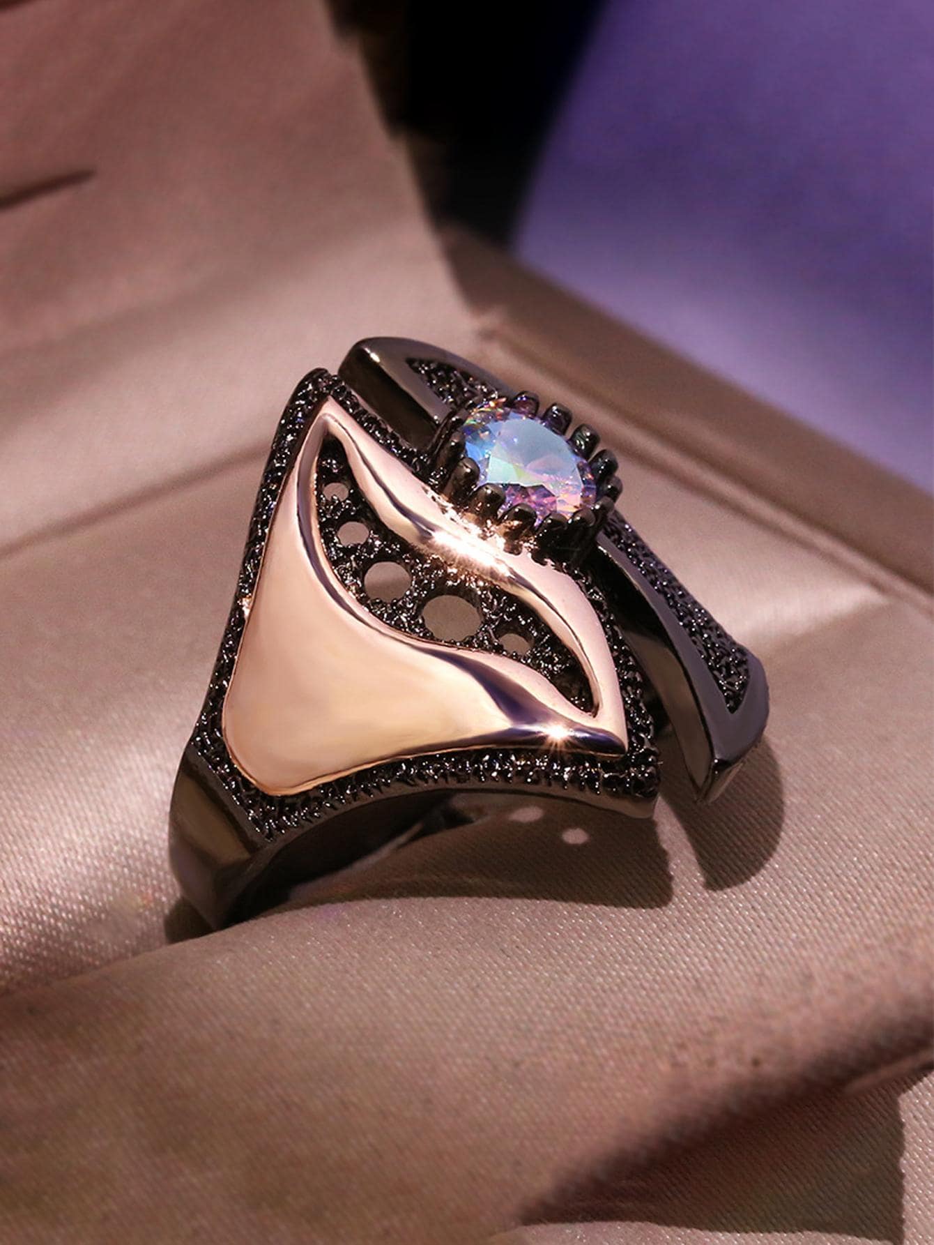 1入組時尚鋅合金水鑽裝飾戒指適合女士日常裝飾 - 彩色 - 查看 1