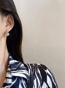 1pc Rhinestone Decor DIY Earrings Accessory, Gold Zinc Alloy Vintage Earrings For Household