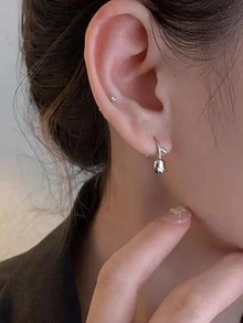 2入組鬱金香設計耳釘 - 銀色 - 查看 3