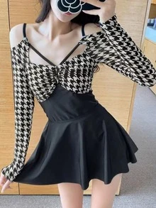 Houndstooth Print Cold Shoulder Ruched Bustier One Piece Swimsuit - Black - View 2