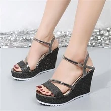 魅力四射黑色涼鞋適用於女士金屬亮絲踝帶坡跟涼鞋 - 黑色 - 查看 2